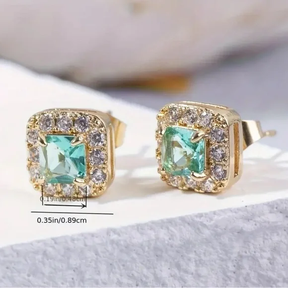 S925 Sterling Silver green square CZ  stud earrings. New. - Picture 6 of 10